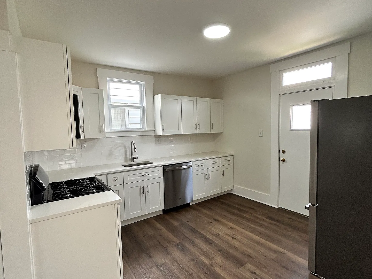 4 bed, 1392 sqft, $1,700 — Photo 2