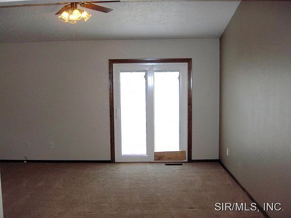 5th image of 901 Andra Dr