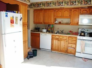 102 Fort Lee Rd, Teaneck, NJ 07666