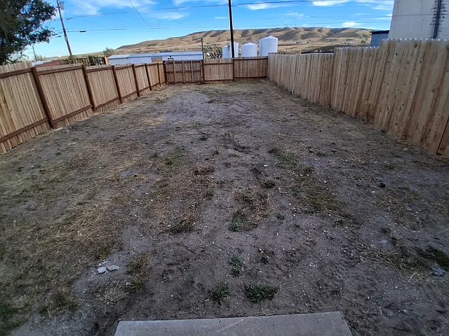 2 bed, 1200 sqft, $1,375 — Photo 2