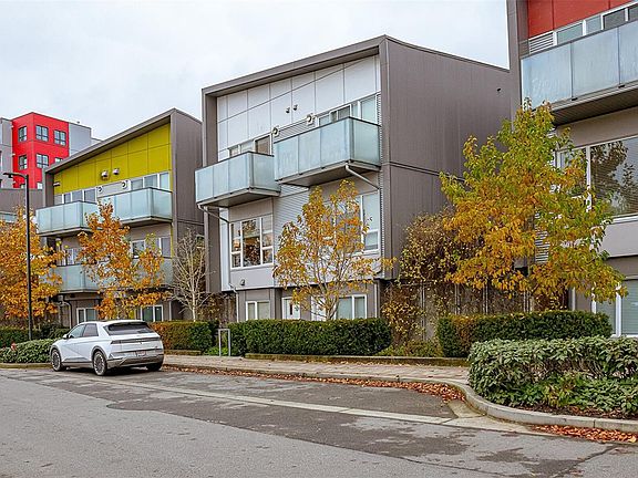 3rd image of 770 Central Spur Rd #106