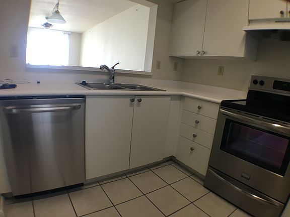5th image of 3020 NE 32nd Ave APT 1123