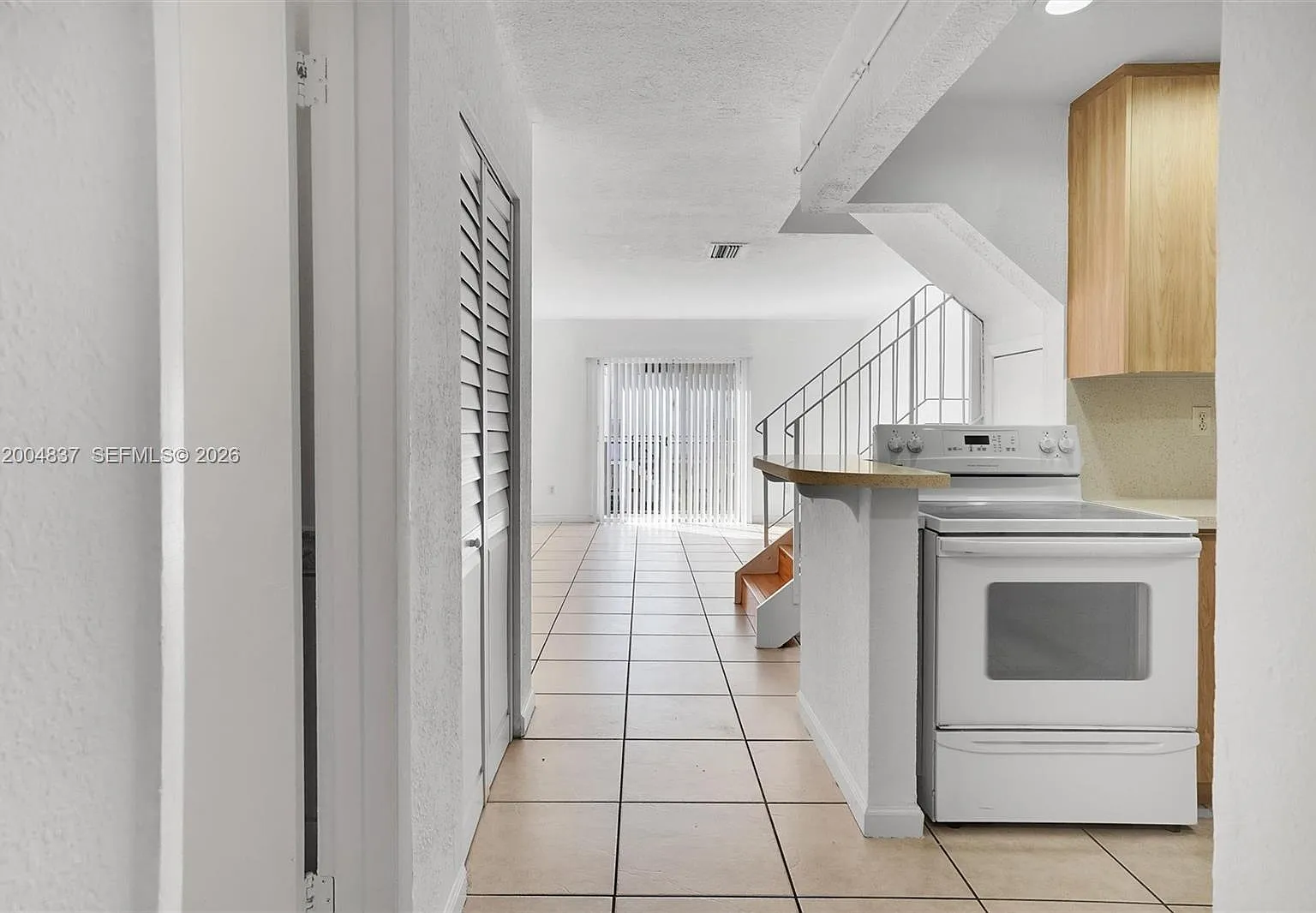 Villas Of Pinecrest Condo — Photo 3