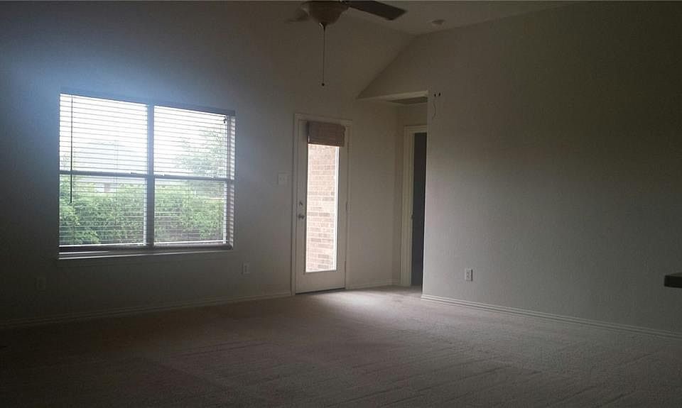 2nd image of 1244 Lake Forest Dr