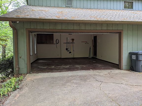 4th image of 2138 Winding Creek Ln SW