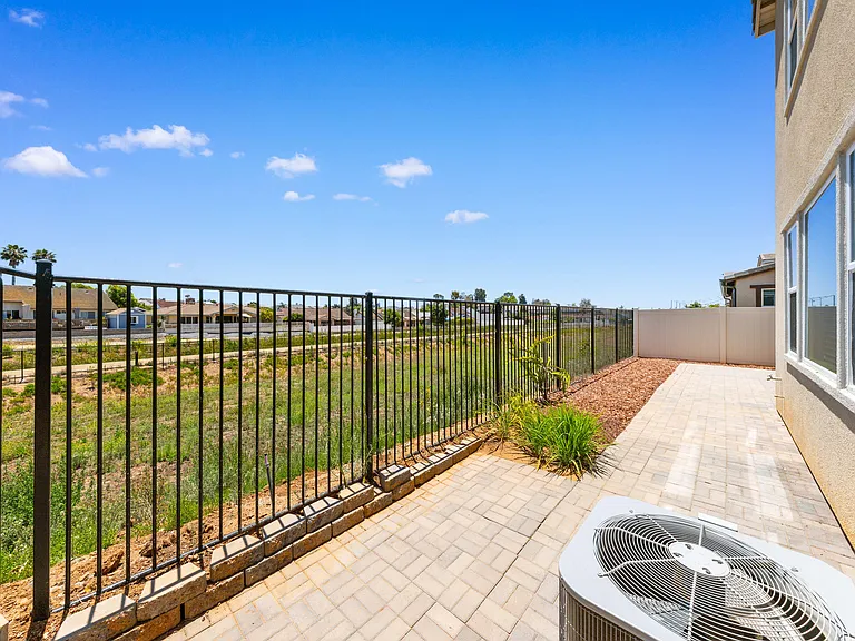 1623 Carol Lee Ln — Photo 42