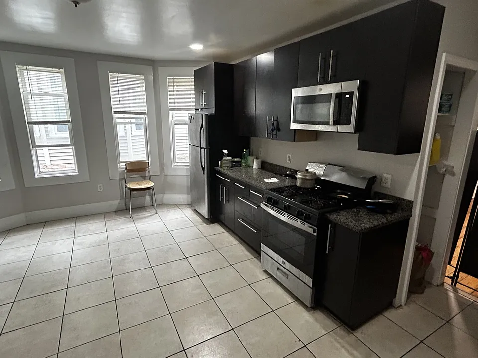 3147-3149 Washington St #3