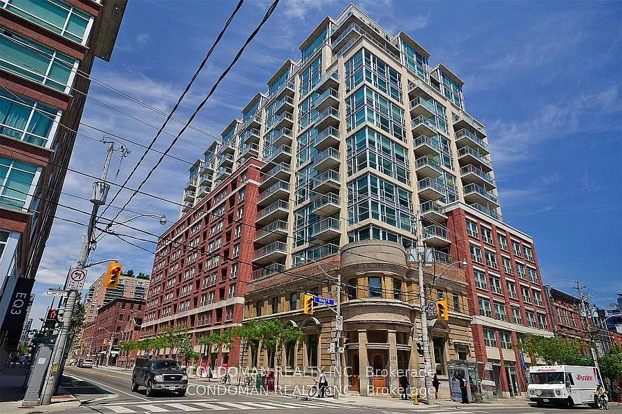 230 King St E #909