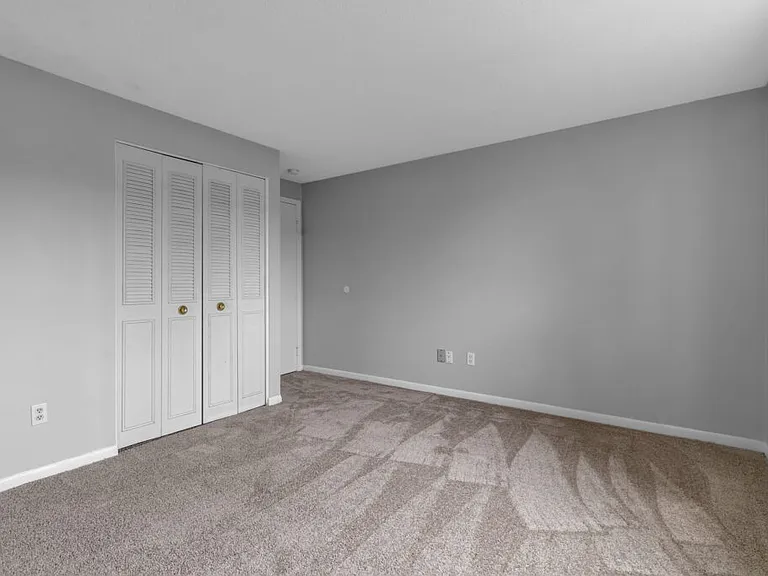 Ridgecrest Court — Photo 3