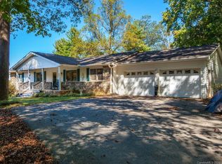 62 Wynne Dr, Asheville, NC 28806