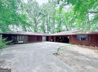 3007 Basin Rd, Gainesville, GA 30506