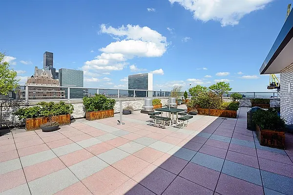 Rented by Corcoran | media 8