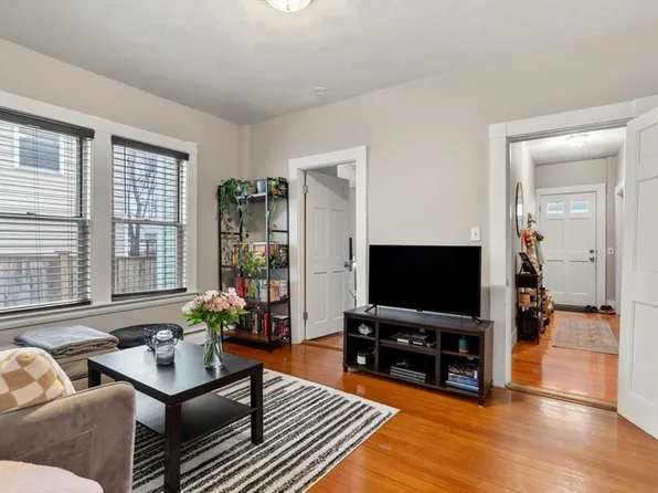 94 Francis St #1, Waltham, MA 02451