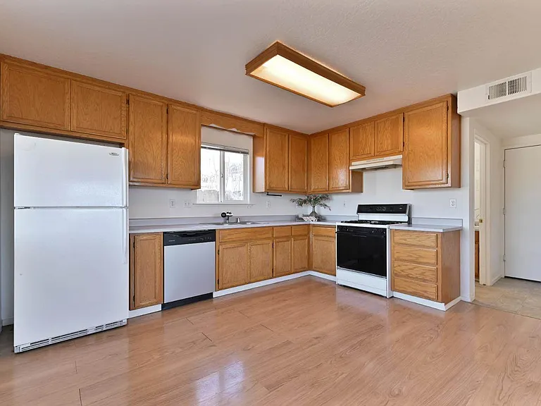 49 Gatewood Ave — Photo 5