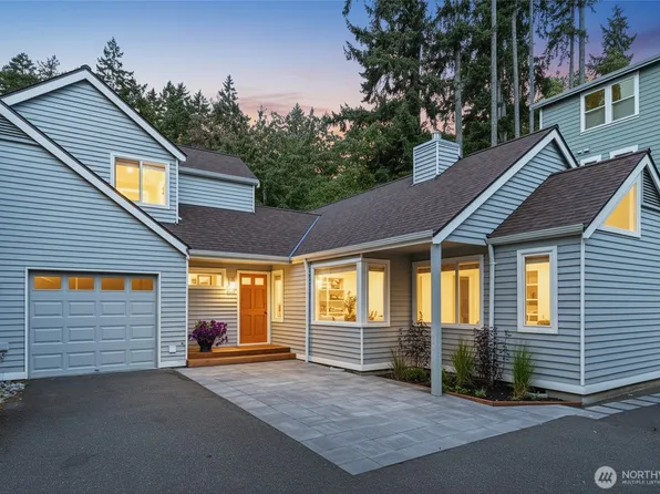 645 Madison Avenue N, Bainbridge Island, WA 98110