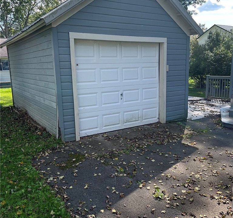 8 John St, Hamilton, NY 13346 Zillow