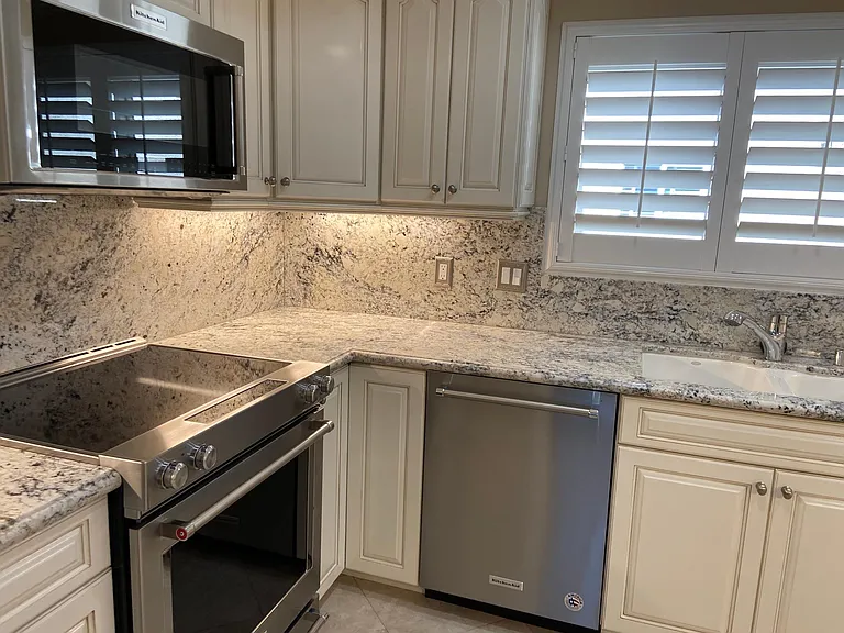 5510 Paseo Del Lago W #2B — Photo 23