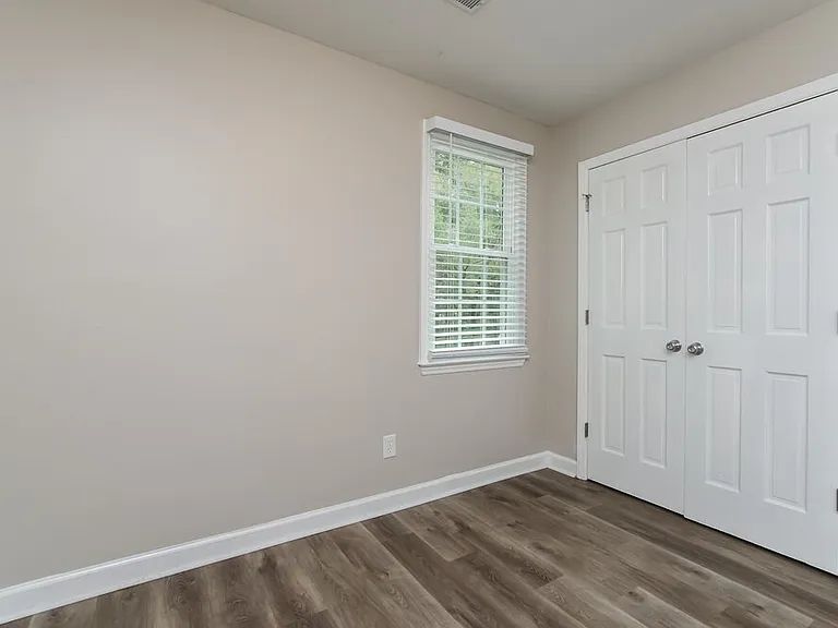 925 Fairlong Rd — Photo 14