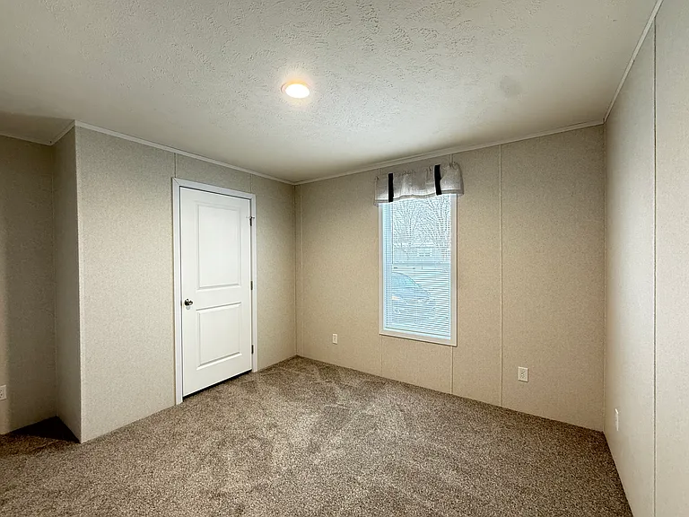 29800 Guilford Cir #71 — Photo 13