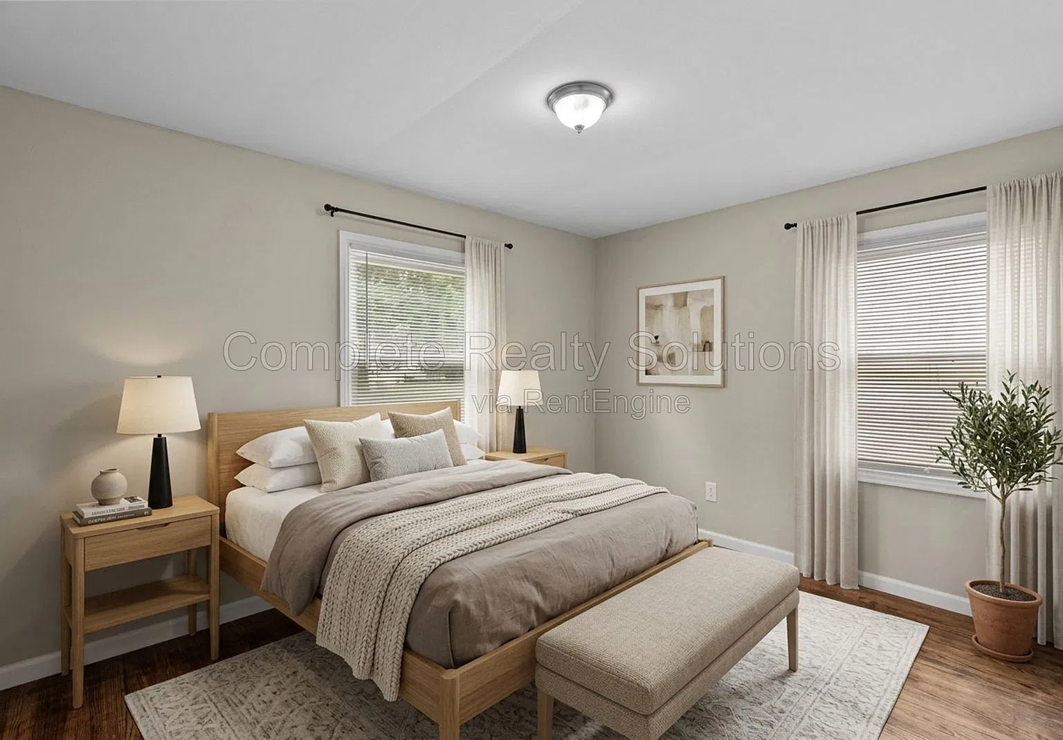 3 bed, 1.0 bath, 842 sqft, $1,100 — Photo 3