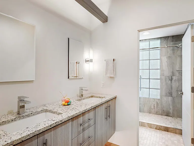 1508 San Patricio Ave SW #A — Photo 35