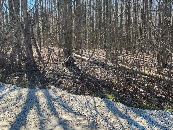 1905 Sexton Rd, Austinburg, OH 44010