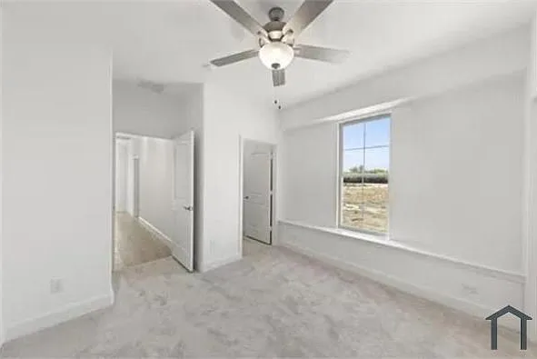 4 bed, 1700 sqft, $2,800 — Photo 3