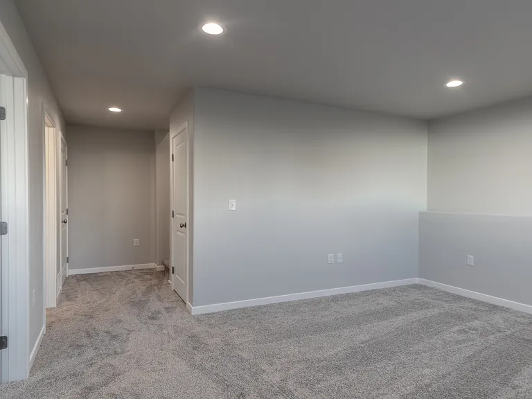 2385 Eagle Valley Dr S — Photo 12