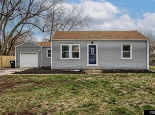 8325 Burt St, Omaha, NE 68114