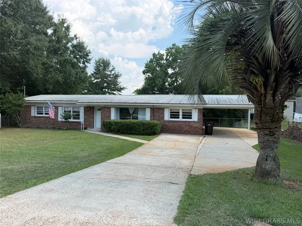 13 Goff St, Daleville, AL 36322