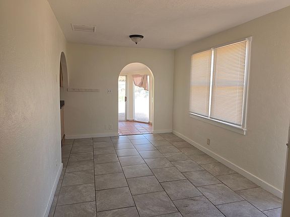 5th image of 500 W Apache St