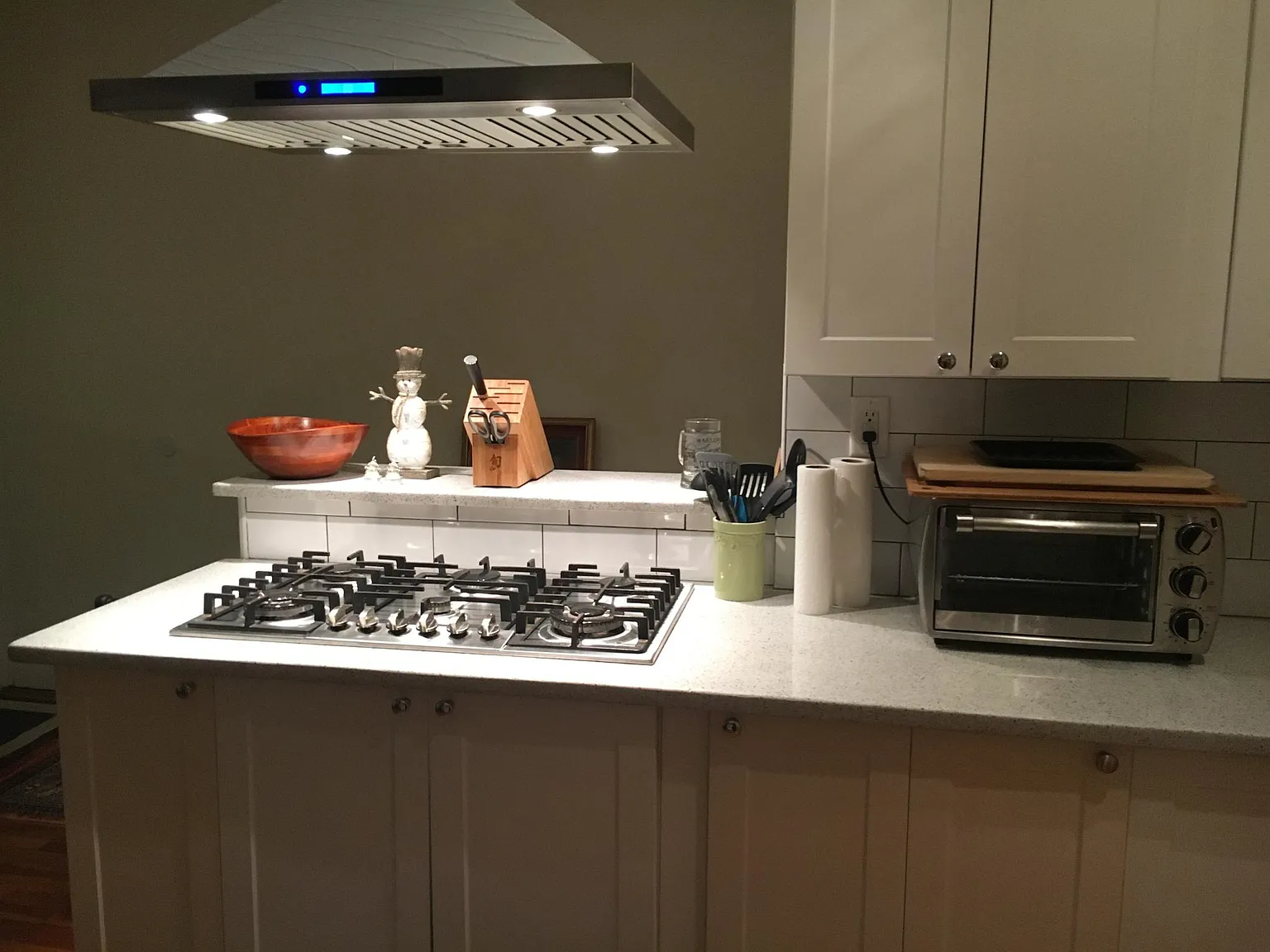 5 bed, 2.5 bath, 2950 sqft, $4,950 — Photo 2