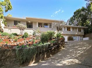 190 Sandringham Rd, Piedmont, CA 94611