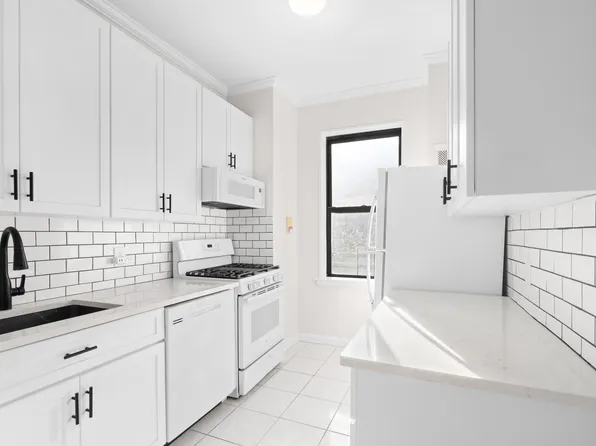 117-14 Union Turnpike image 4 of 8