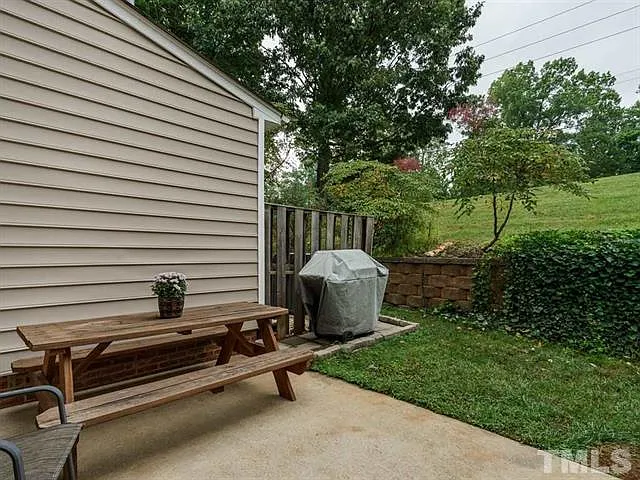 306 Silverberry Ct — Photo 1