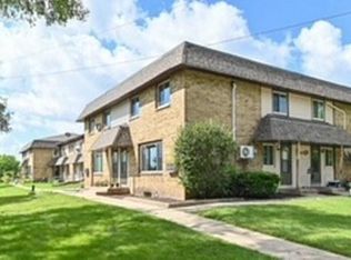 8527 12th Pl #2, Kenosha, WI 53144