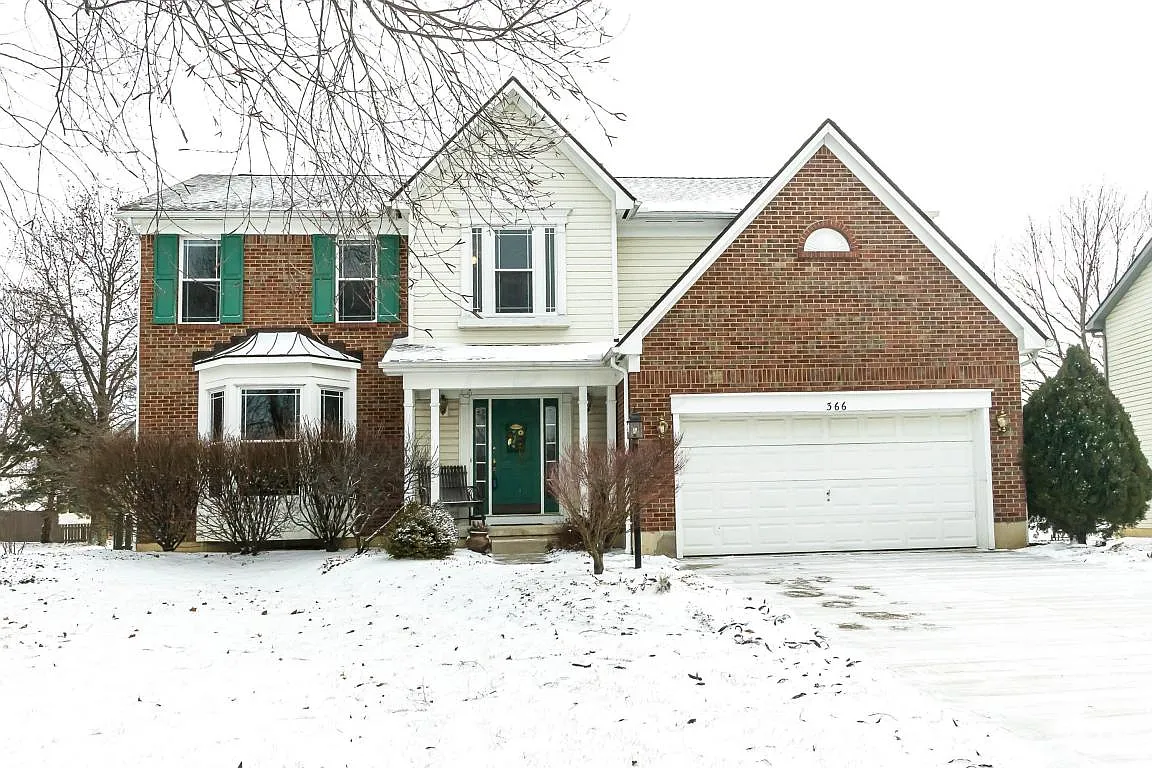 366 Windemere Dr photo 1
