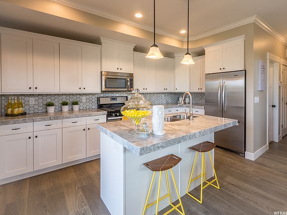 4th image of 9294 S Rose Cottage Way E #207