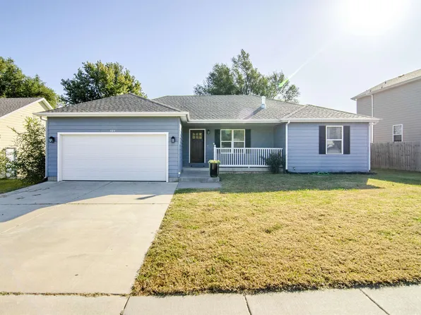 525 Tallgrass Dr, Junction City, KS 66441