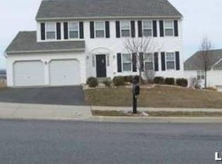 6959 Lincoln Dr, Macungie, PA 18062