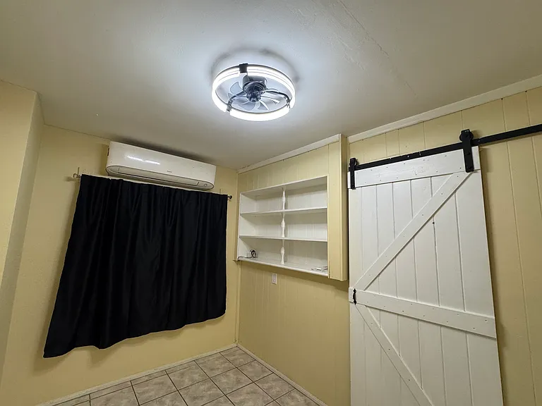 5347 N Olive Ave — Photo 7