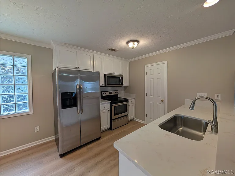 1225 Westfield Ln — Photo 10