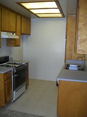 3rd image of 1441 N Edison Blvd APT G