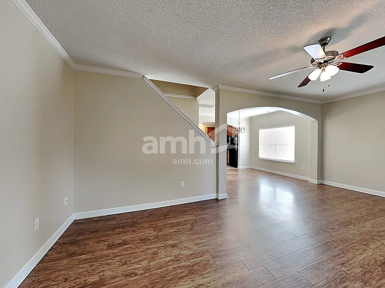 5935 Eastridge Ct — Photo 6