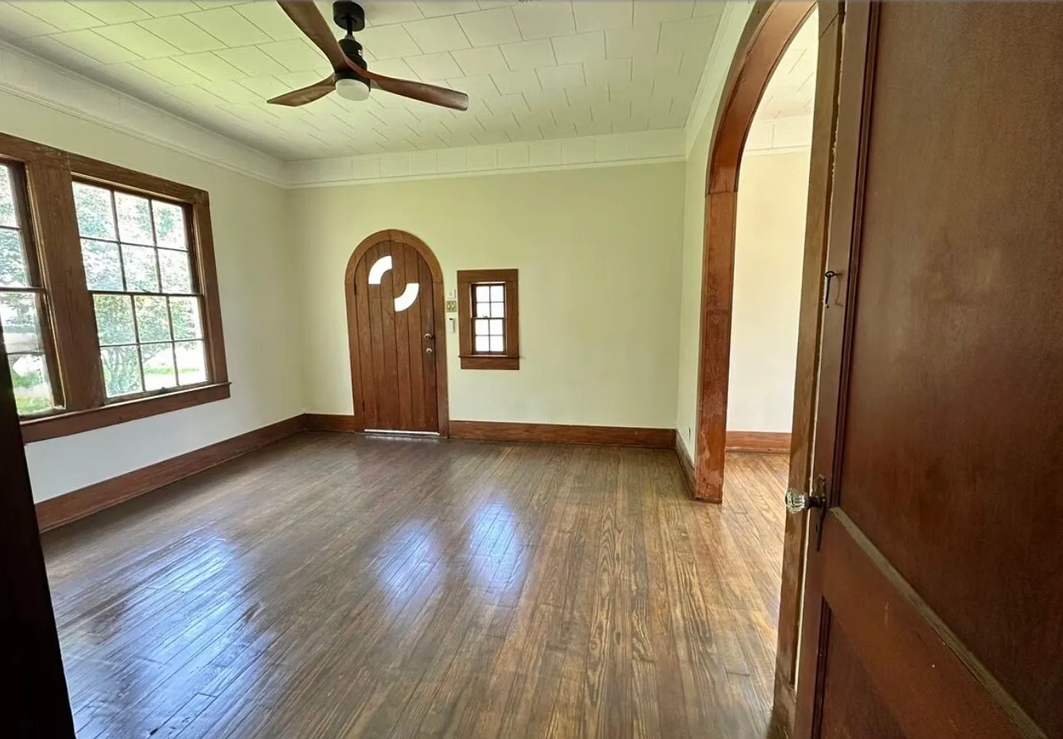 426 Bellevue Street — Photo 2
