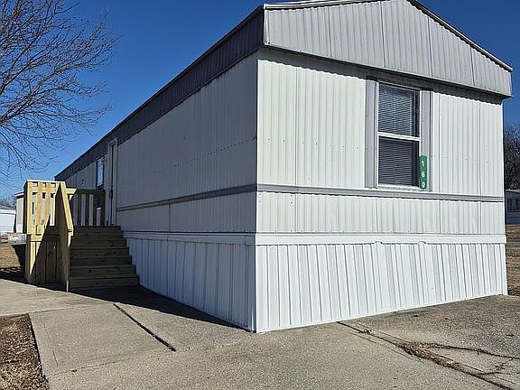 2nd image of 1499 Outer Rd #160