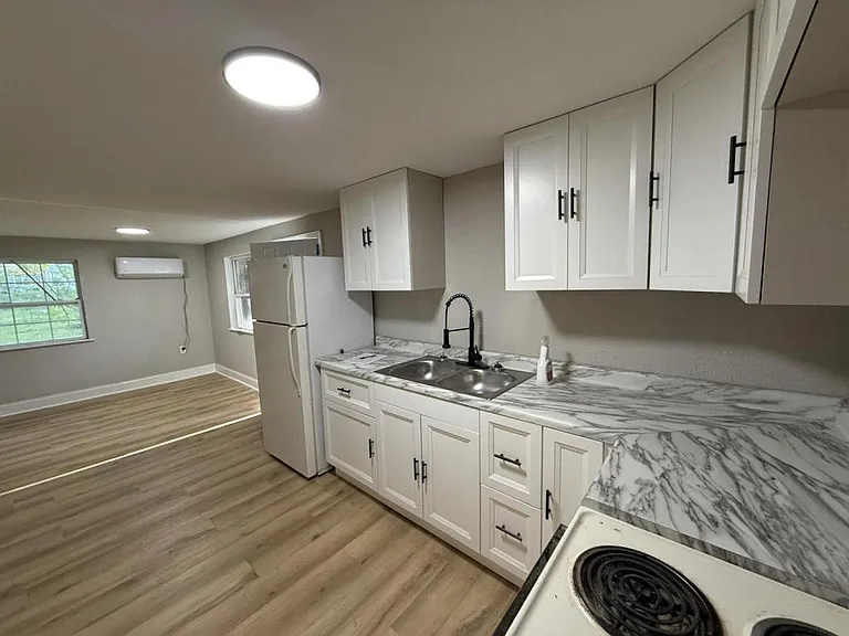 507 Gray Ave — Photo 4