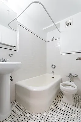 Rented by Owner | media 25