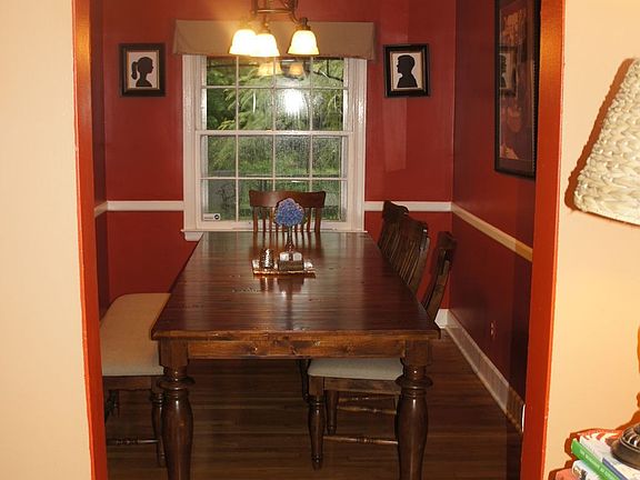 Entry to Dining/Kitchen