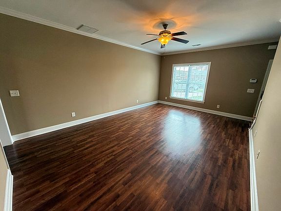 4th image of 333 S Pointe Dr